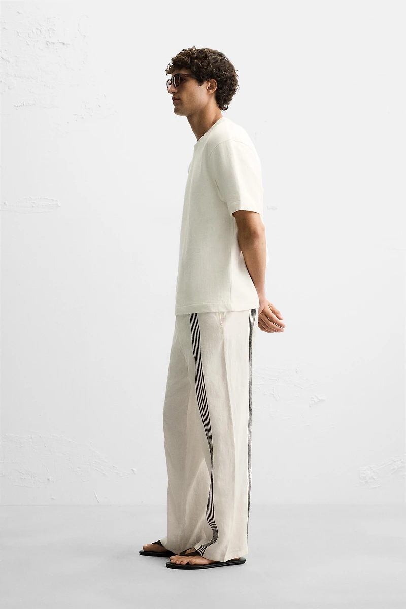 REGULAR FIT TEXTURED SWEATSHIRT