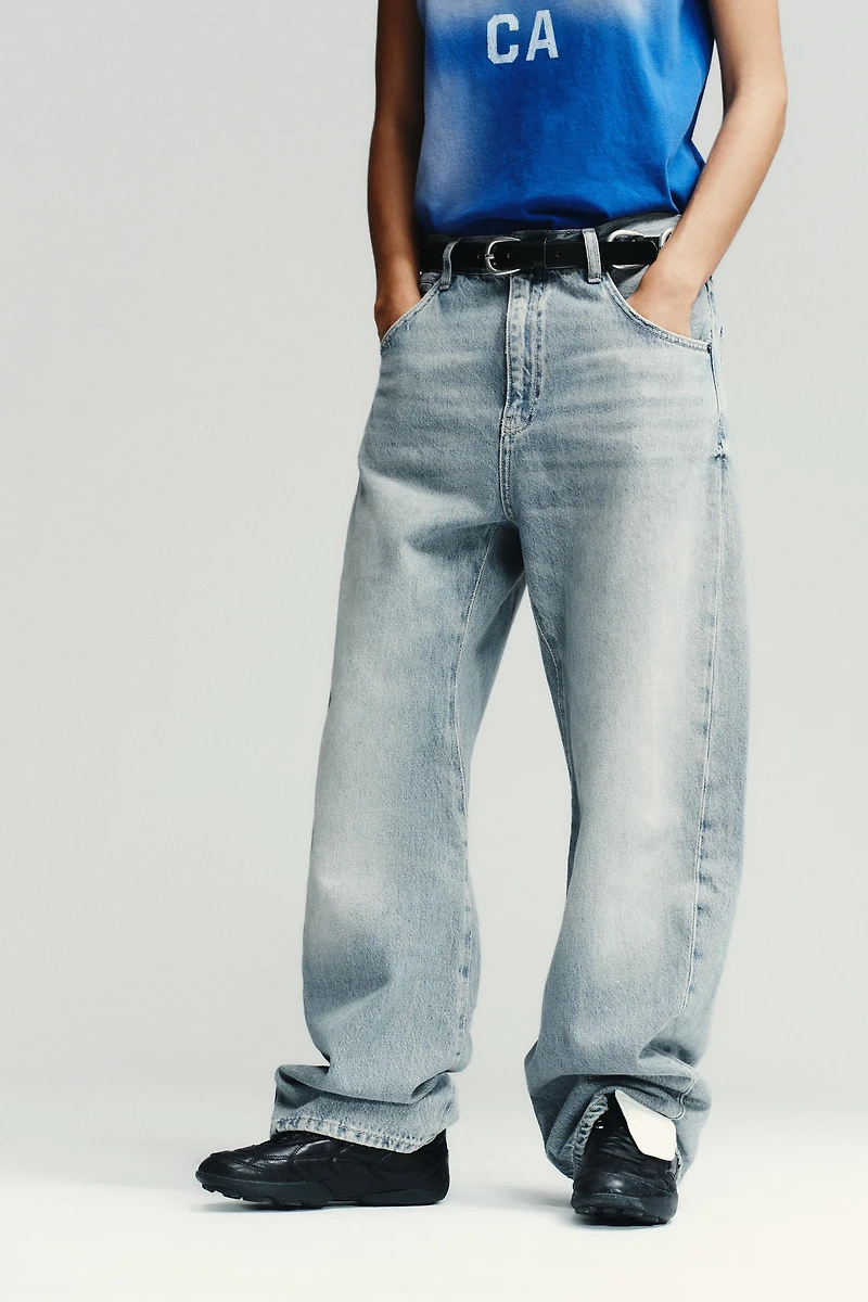 TRF OVERSIZED SHIFTED SEAM MID-RISE JEANS
