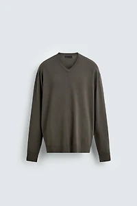 PULL BASIQUE À COL EN V