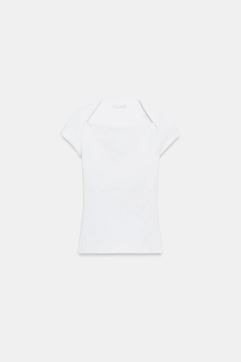 T-SHIRT À ENCOLURE CARRÉE