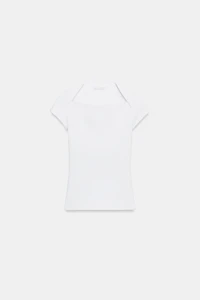 T-SHIRT À ENCOLURE CARRÉE