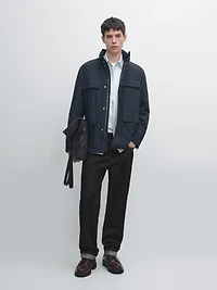 Water-repellent puffer jacket with pockets