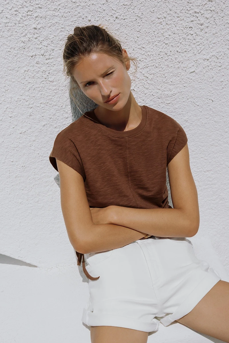 RUSTIC RUCHED T-SHIRT