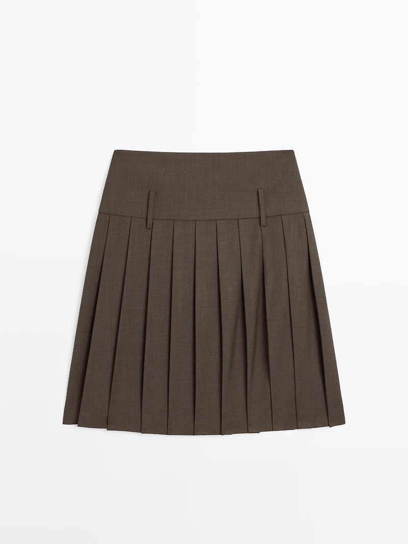 Short box pleat sash skirt
