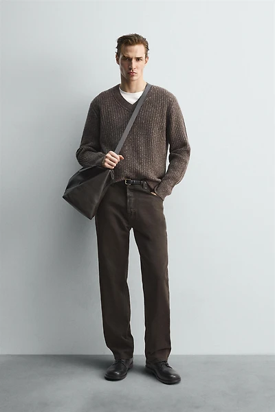 RIBBED V-NECK SWEATER LIMITED EDITION