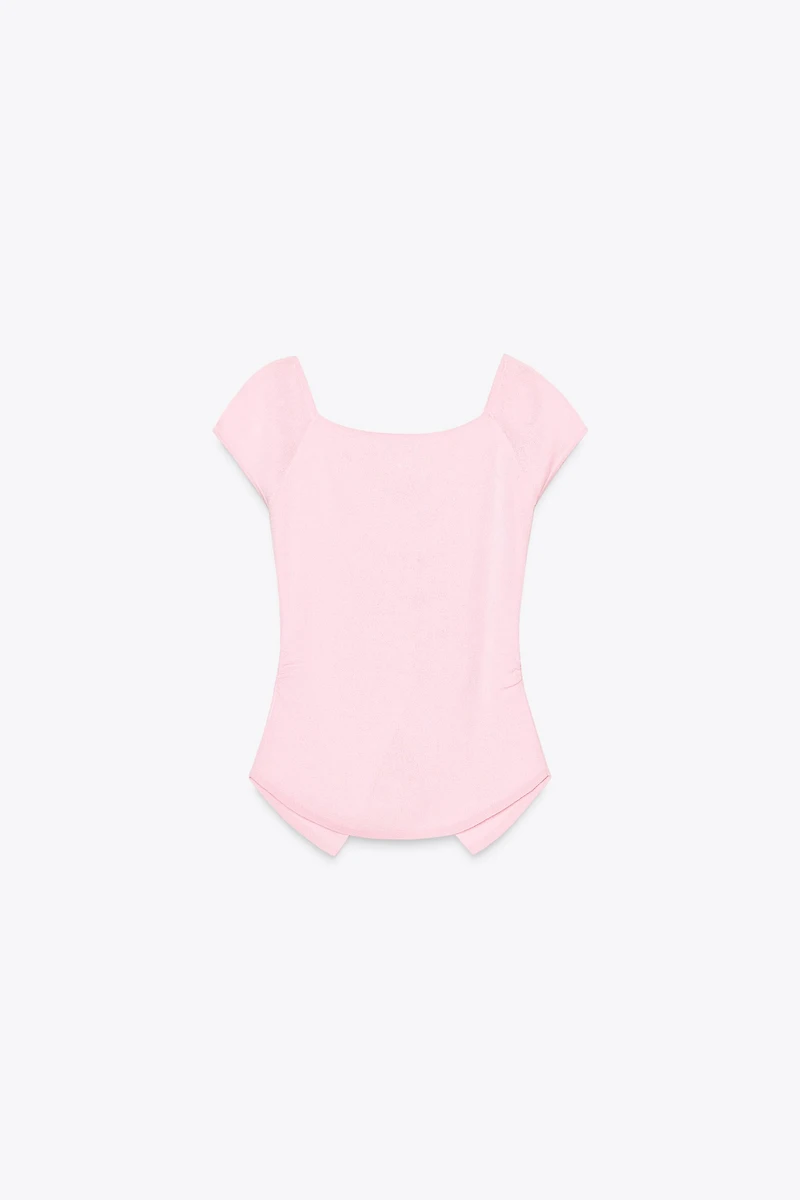 RUCHED KNIT TOP