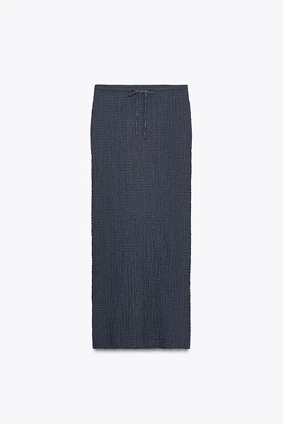 TEXTURED MIDI SKIRT
