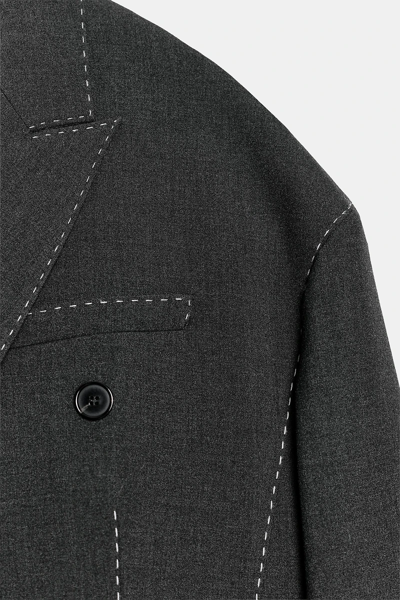 OVERSIZED BLAZER WITH CONTRAST STITCHING