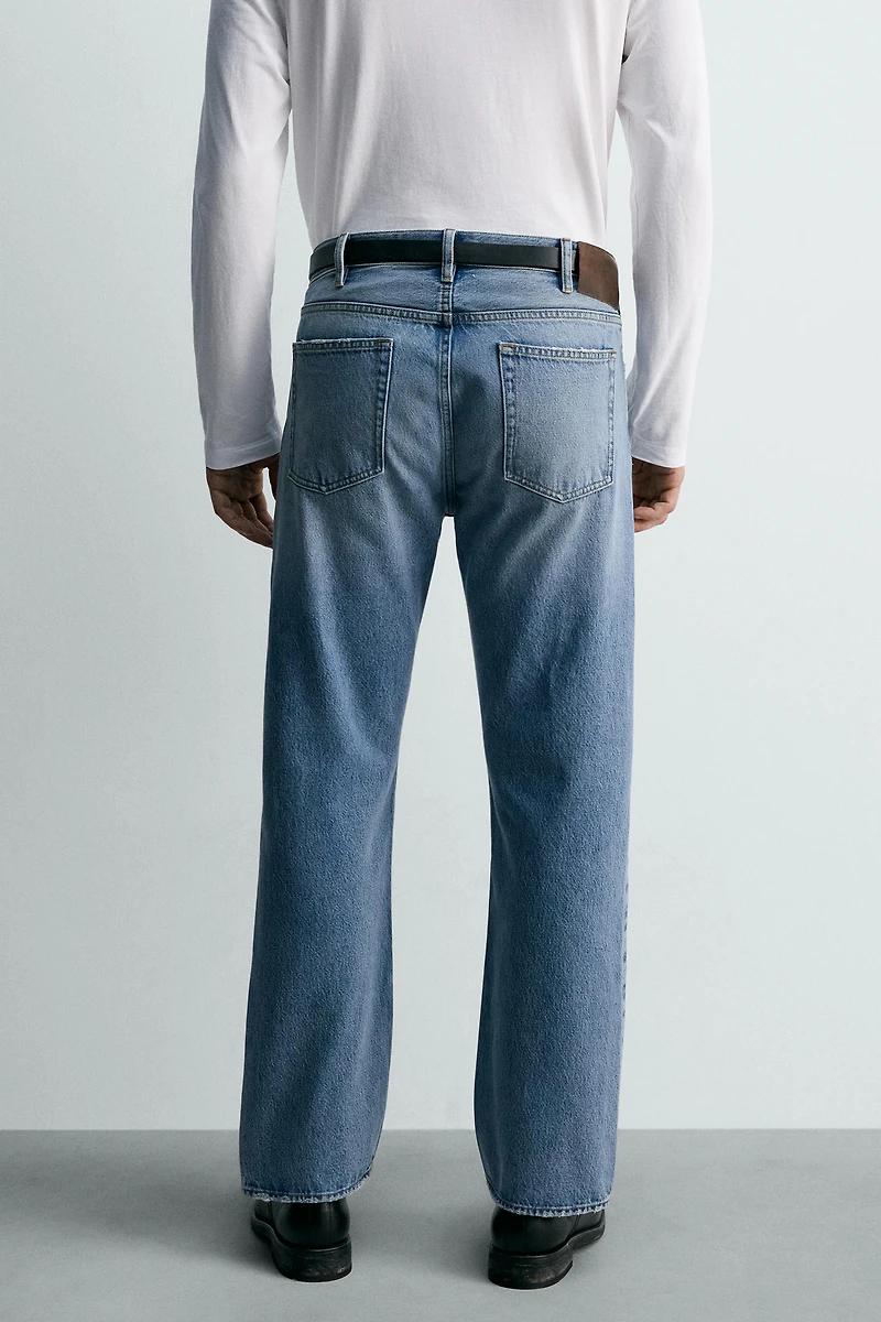 BOOTCUT FIT JEANS