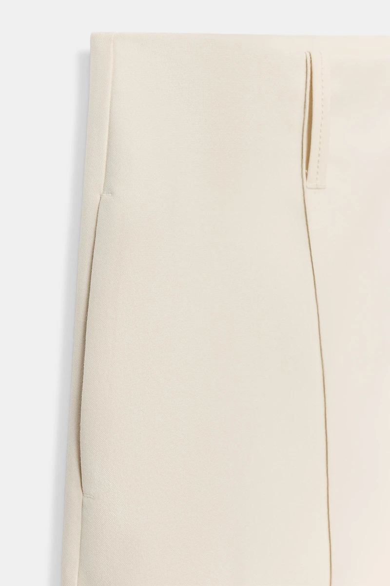 ZW COLLECTION STRAIGHT SHORTS WITH PLEATS