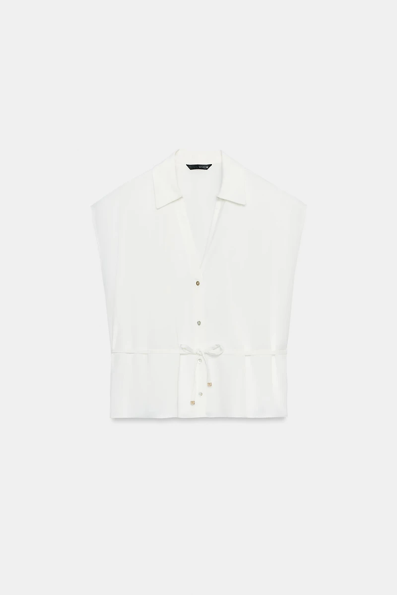 CHEMISE SATINÉE SANS MANCHES AVEC CEINTURE