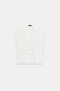 CHEMISE SATINÉE SANS MANCHES AVEC CEINTURE