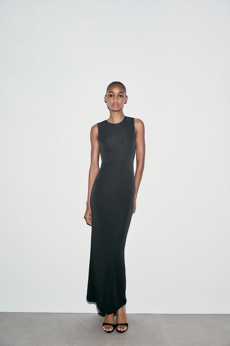 ROBE LONGUE AVEC TULLE