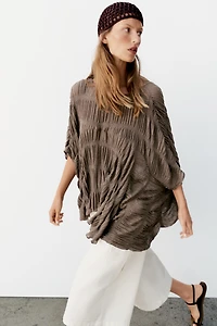 TEXTURED CAPE TOP