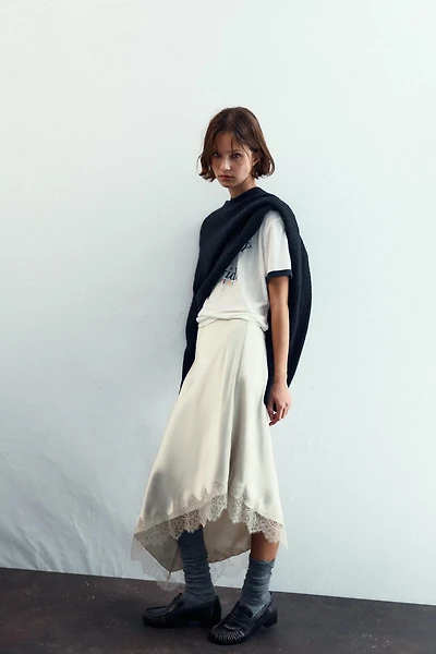 LACE SATIN EFFECT SKIRT