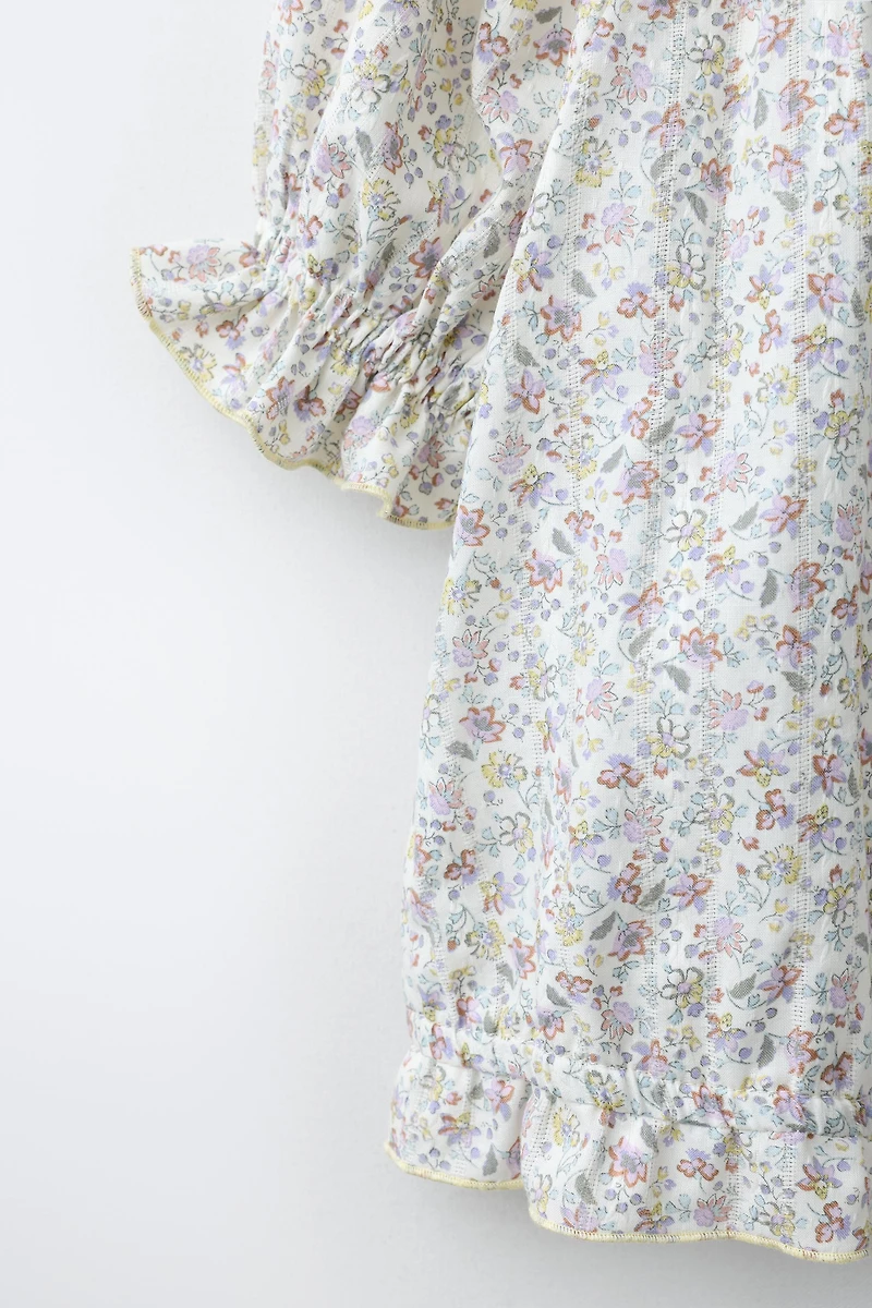 FLORAL PINTUCK BLOUSE