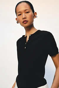 KNIT BUTTON-FRONT TOP