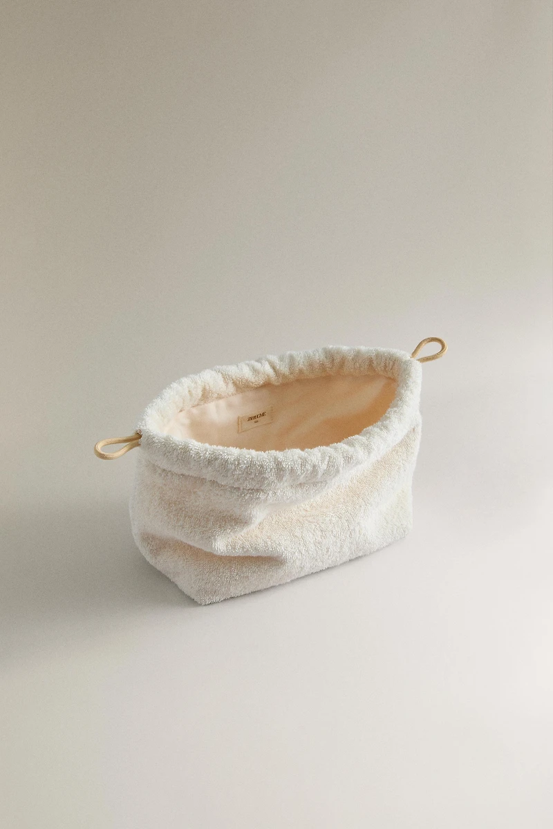 TOWEL MAKEUP BAG