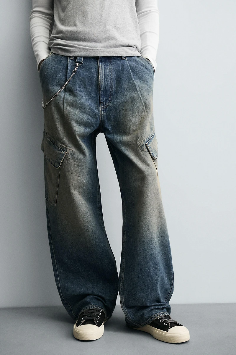 BAGGY FIT CARGO JEANS