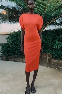 VOLUMINOUS MIDI DRESS