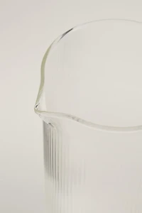 BOROSILICATE GLASS PITCHER WITH LINE DESIGN