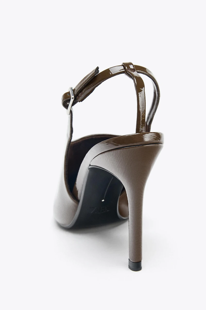 CHAUSSURES À TALONS OUVERTES L'ARRIÈRE EMPEIGNE MONTANTE