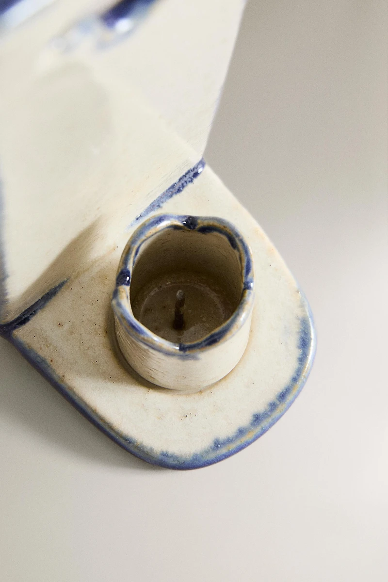 CERAMIC CANDLESTICK WITH CONTRAST EDGE