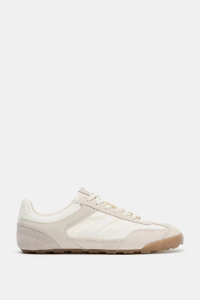 SOFT RUNNING SNEAKERS