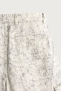 BERMUDA CARGO RELAXED FIT À IMPRIMÉ ABSTRAIT