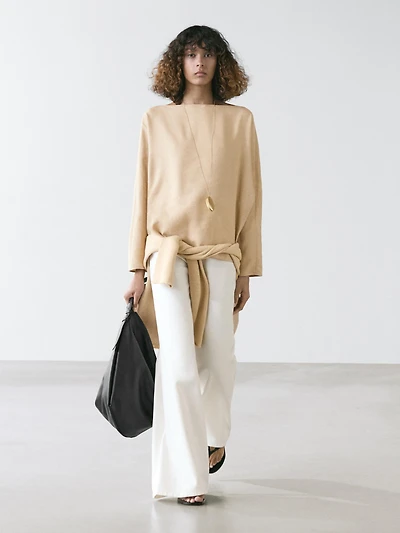 Flowing boat neck shirt