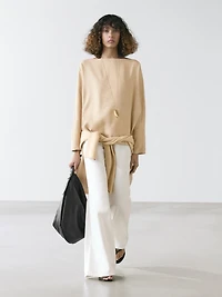 Flowing boat neck shirt