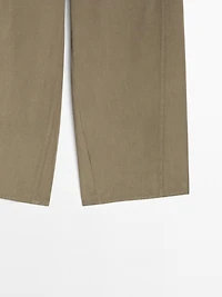 Flowing barrel fit trousers with seam detail