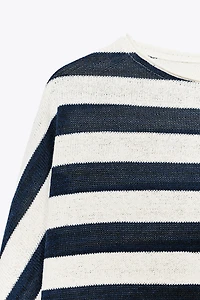 BATWING SLEEVE STRIPED TOP