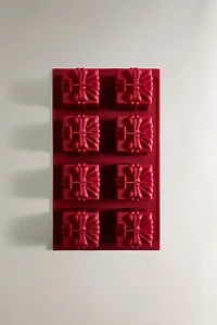 CHRISTMAS GIFT BAKING MOLD