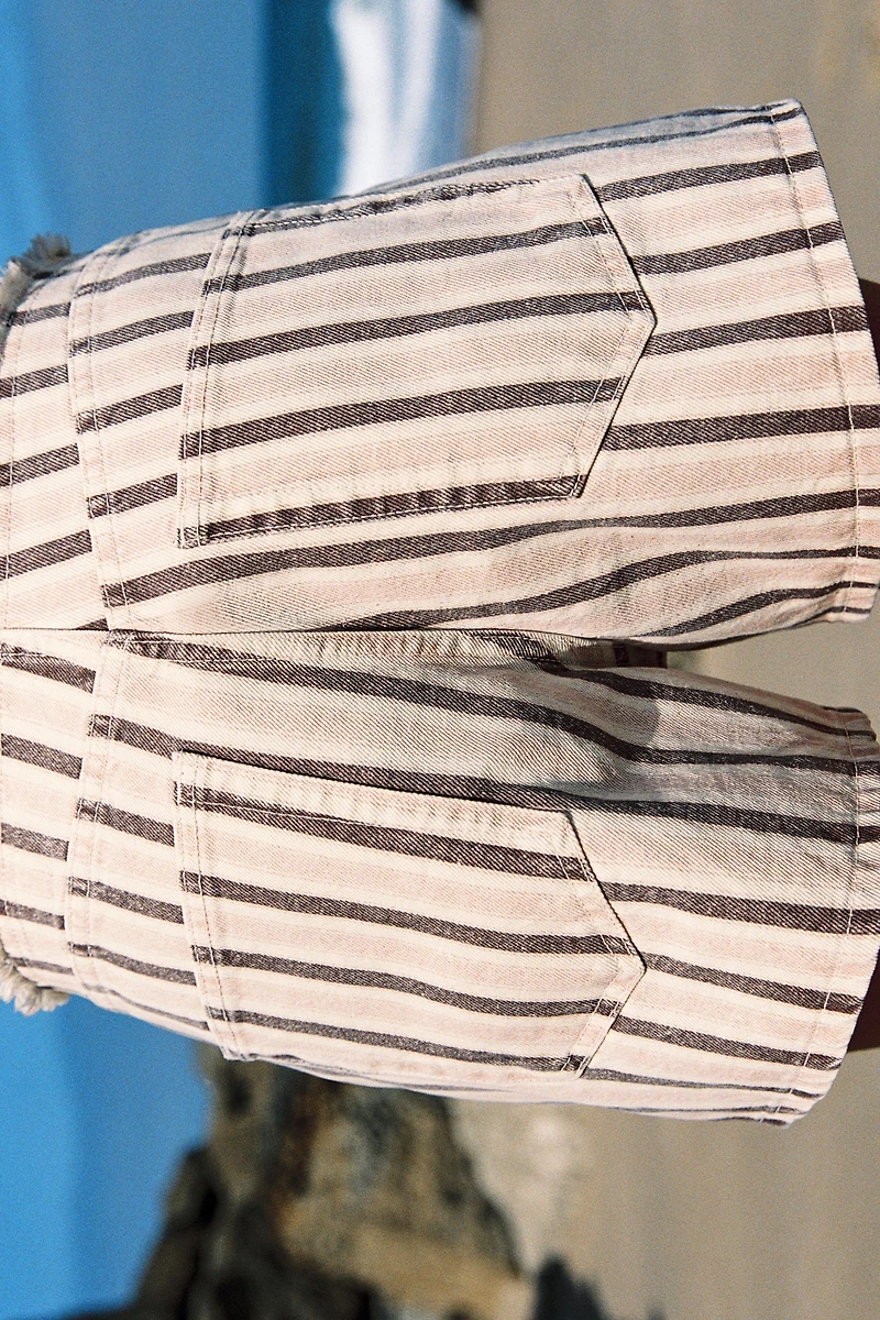 Z1975 FRAYED STRIPED DENIM SHORTS