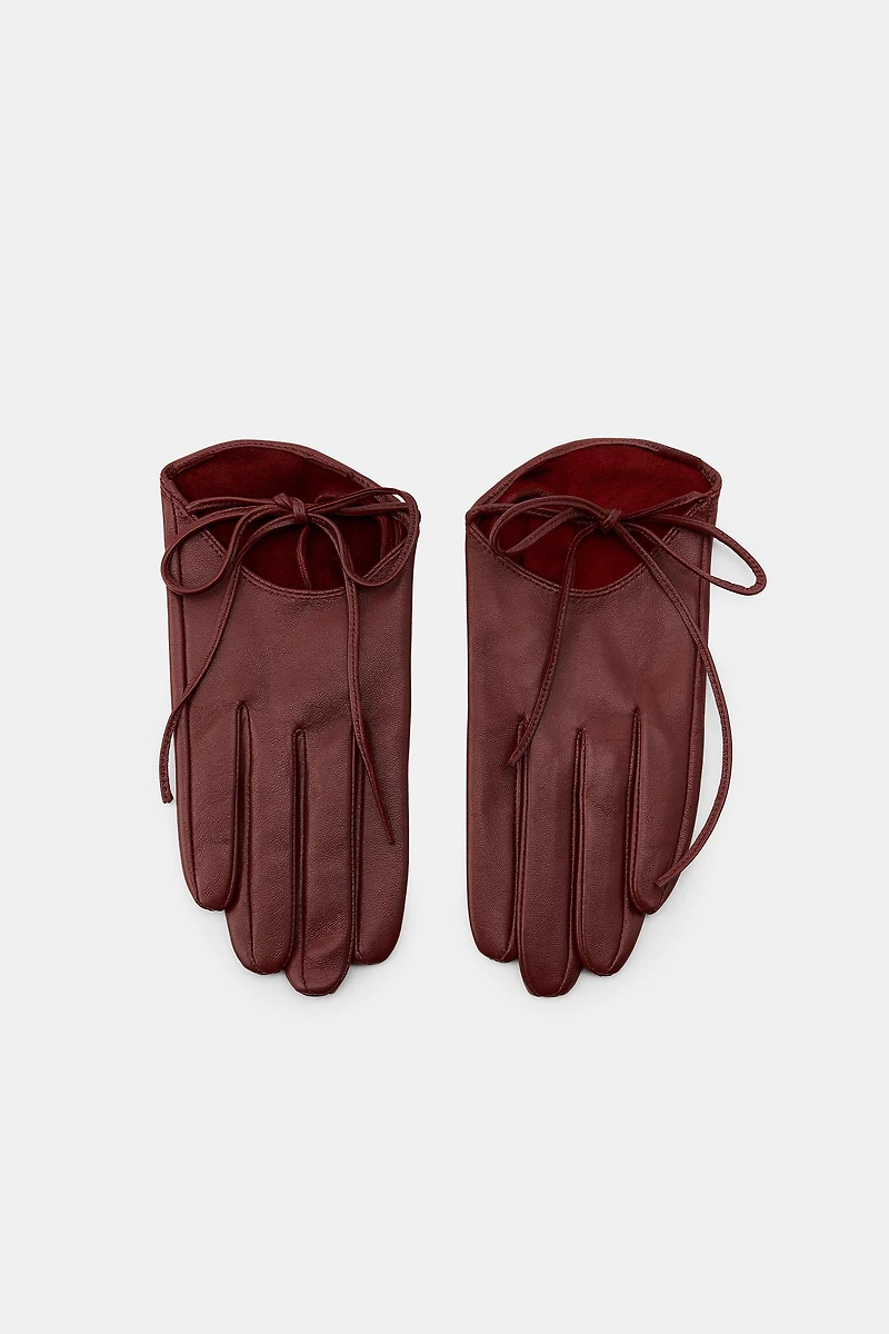 GANTS EN CUIR À LACETS