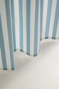 STRIPED SHOWER CURTAIN
