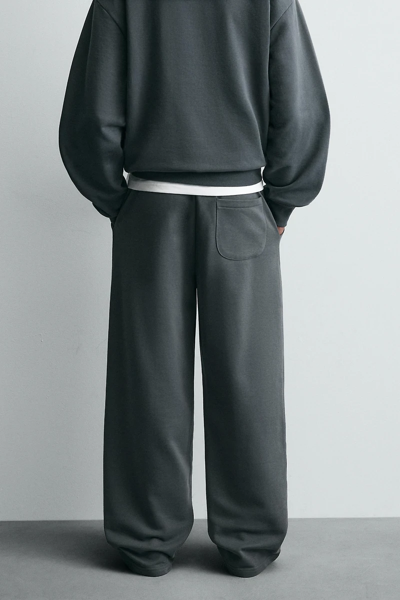 BASIC WIDE FIT JOGGER PANTS