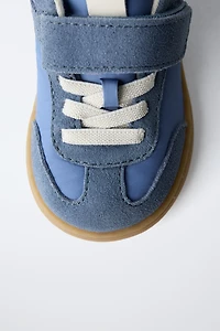 RETRO BAREFOOT SNEAKERS