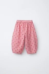 PANTALON BALLOON À CARREAUX CŒURS BRODÉS