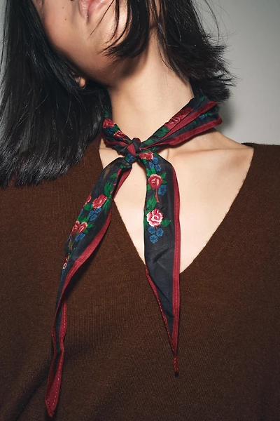 BANDANA IMPRIMÉE BRODERIES AVEC SOIE