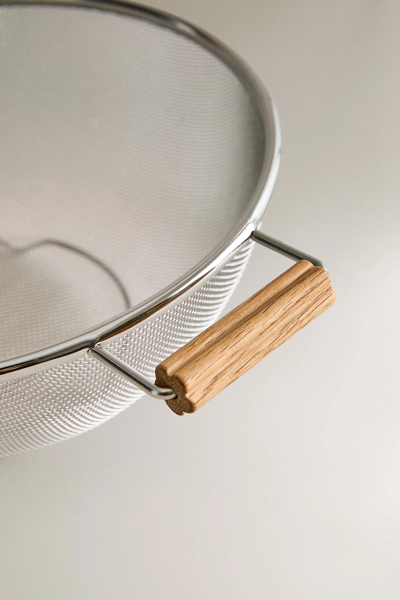 KITCHEN COLANDER WOODEN HANDLES