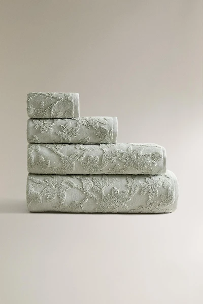 FLORAL JACQUARD BATH TOWEL