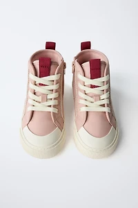 BASKETS MONTANTES FRAISES