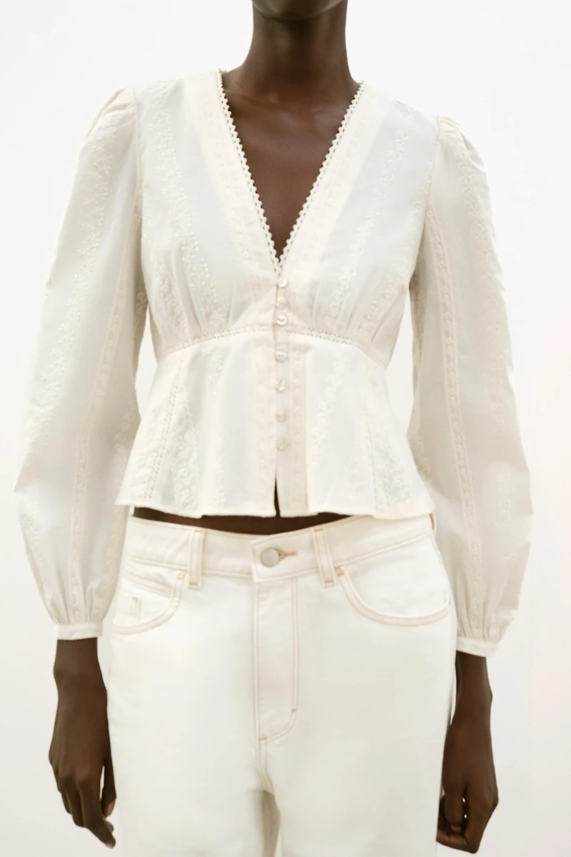 ROMANTIC EMBROIDERED BLOUSE