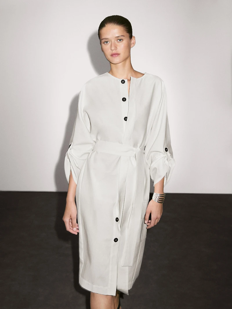 Shirt dress with contrast buttons