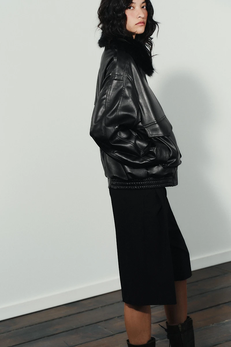DETACHABLE FAUX FUR COLLAR JACKET