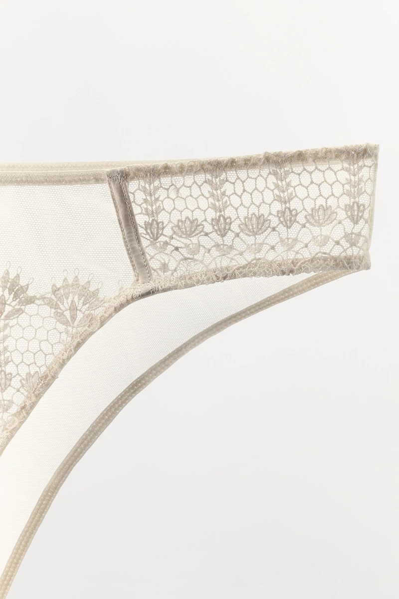 GUIPURE PANTIES
