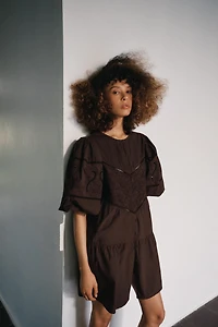 ROBE COURTE EN POPELINE BRODÉE