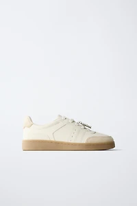 HEART CHARM SNEAKERS